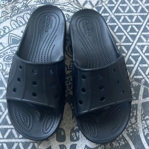 Croc sandals size 10 m w 12